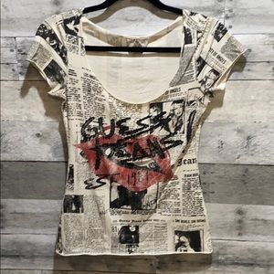 Guess jeans graphic model newsprint tee